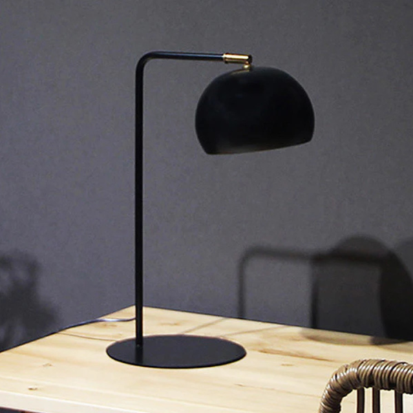 Lámpara de Mesa Negra. Altura 44cm